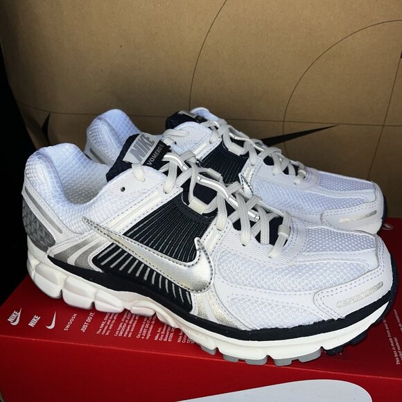 nike vomero womens size 9